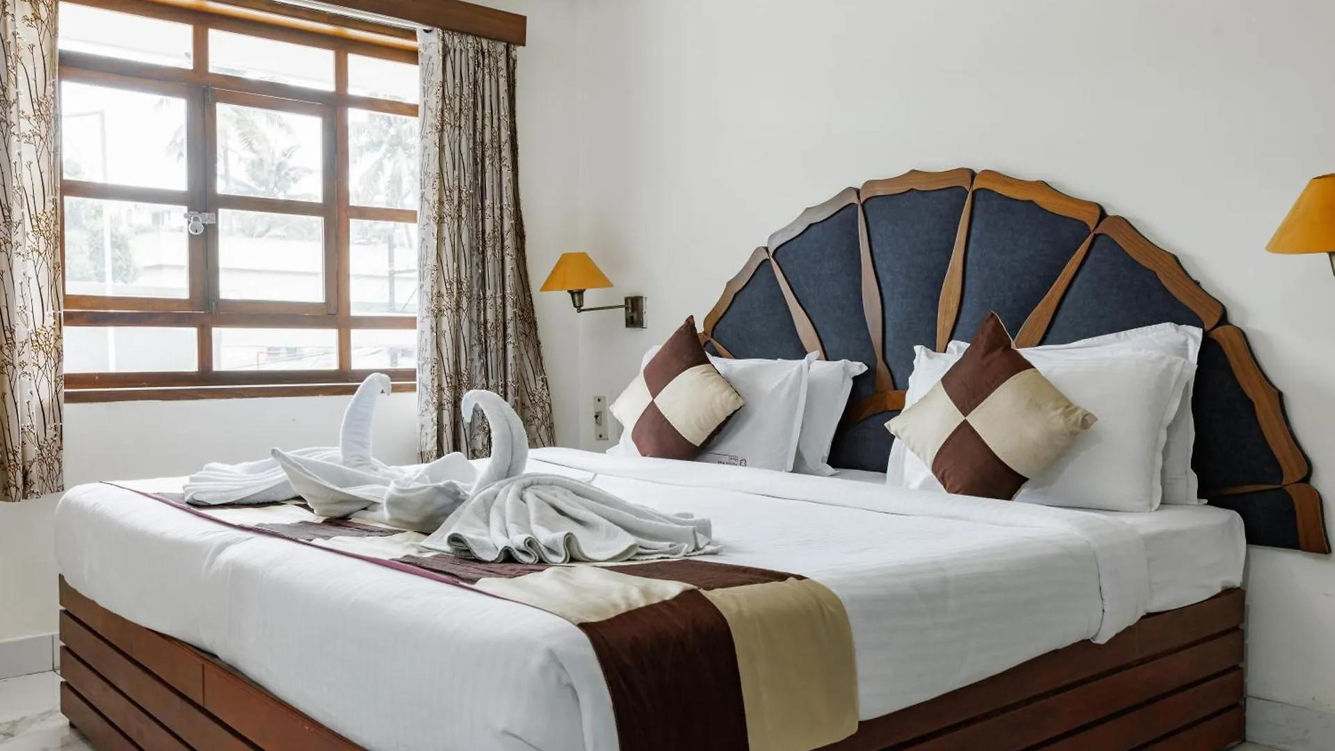 Paulson Park Hotel Kochi