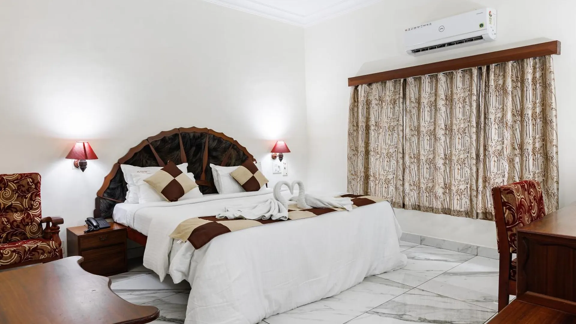 Paulson Park Hotel Kochi 0*,